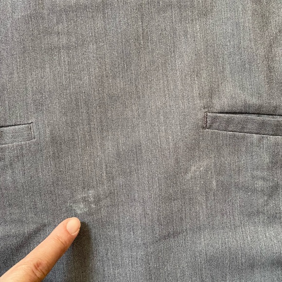 FIGS Heather Grey Scrub Set - Picture 5 of 6